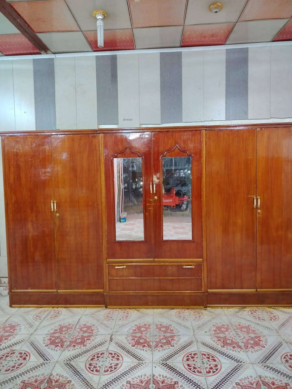 سلام عليكم كنتور ابو سته باب تزكام حله داخل وخارج صاج ظهر جرجوبه شد برغي سعر 250العنوان ميسان حي العامل قرب صيدليه ومجمع الشاكرين رقم الهاتف ***********بي واتساب عمارة, ميسان
