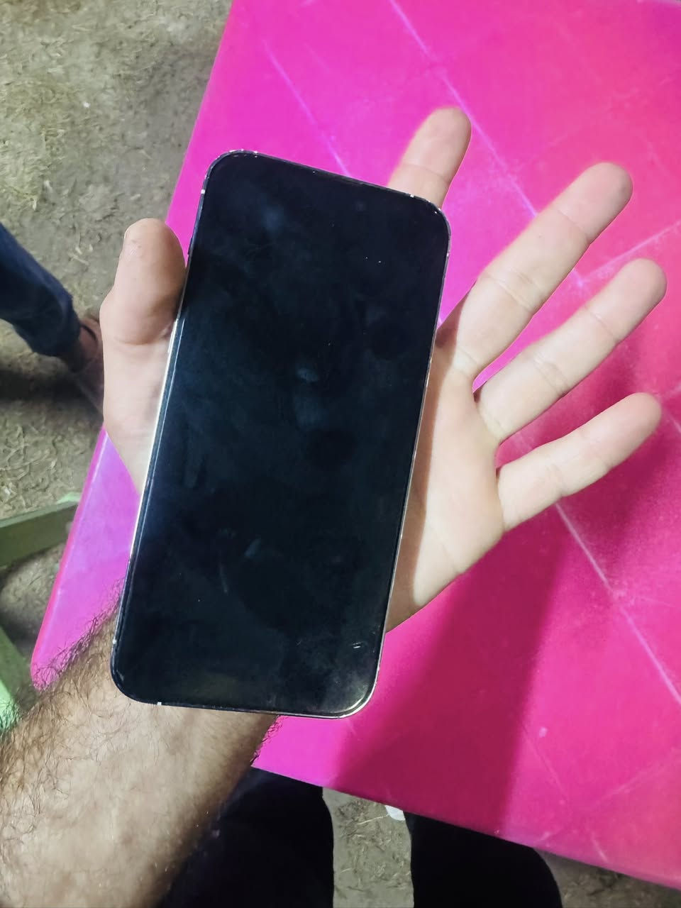 للبيع ايفون14 ممفتوح جهاز نضيف الون ابيض طافي السعر خاص ذاكره 128  البطاريه 87 مكاني كوفه فقط بيع ماراوس ***********
