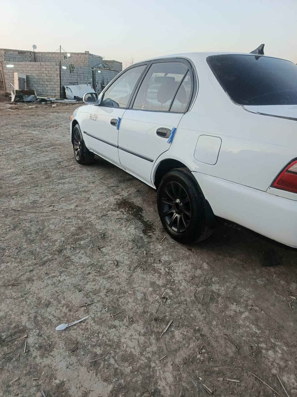 سلام عليكم للبيع كورلا 1994 مكفوله من ضربه وكص وصبغ العام
محرك وكير حاويه حداديه تايرات جددد 

كهبايات كله شغاله دواخل جديده 

رقم بغداد مشروع وطني سنويه مجدده 2029

مكان ذي قار قريه الزيرج شراي يتصل ***********
