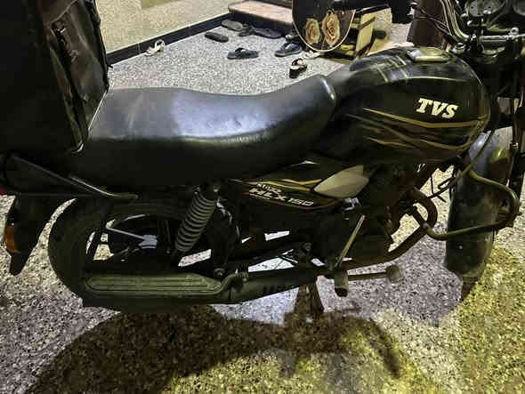 بوكسر Tvs كامله من كلشي اي نقص مبيها مرقم بغداد سعر 1700
***********
