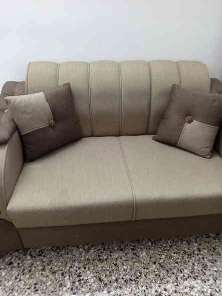 السلام عليكم تخم جديد 7 مقاعد معا باترينا او معا طبلا  او ميز طعام التخم معا باترينا او طبله 500
او ميز طعام 250 بيهن مجال قليل العنوان بغداد البياع الرساله الثانيه ***********
