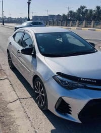 كورلا 2018 SE وارد امريكي بدون ضرر بيها بارد فقط  مثل ما موضح بالصور 👇...