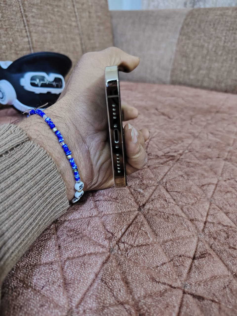 السلا عليكم للبيع ايفون ١٢ برو ماكس مبدل شاشه وبطاريه نوعيه كل الزينه ذاكره ٢٥٦ السعر ٣٠٠ وبي مجال بسيط مكاني بغداد الزعفرانية *********** الرقم بي واتساب
