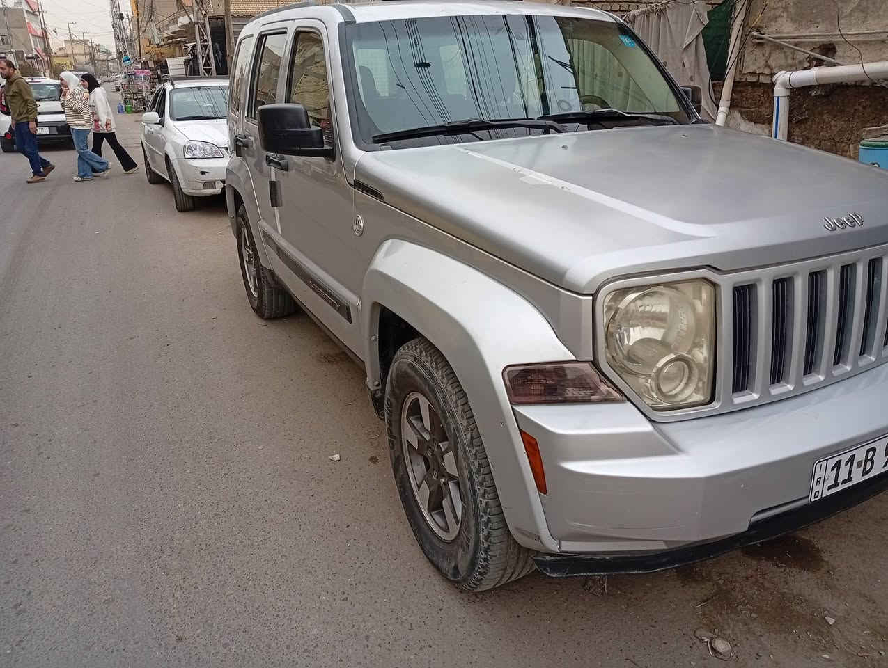 سلام عليكم
جيب ليبرتي 2008

تخم تایر جدید
محرك وكير وحداديه 
بيها صبغ  قطعتين بنيد وجاملغ فقط بدون دواخل / ايرباكات

كلها سليمه 
المكان بغداد الكريعات السعر المطلوب 85 وبيه مجال الشراي يتصل ***********
