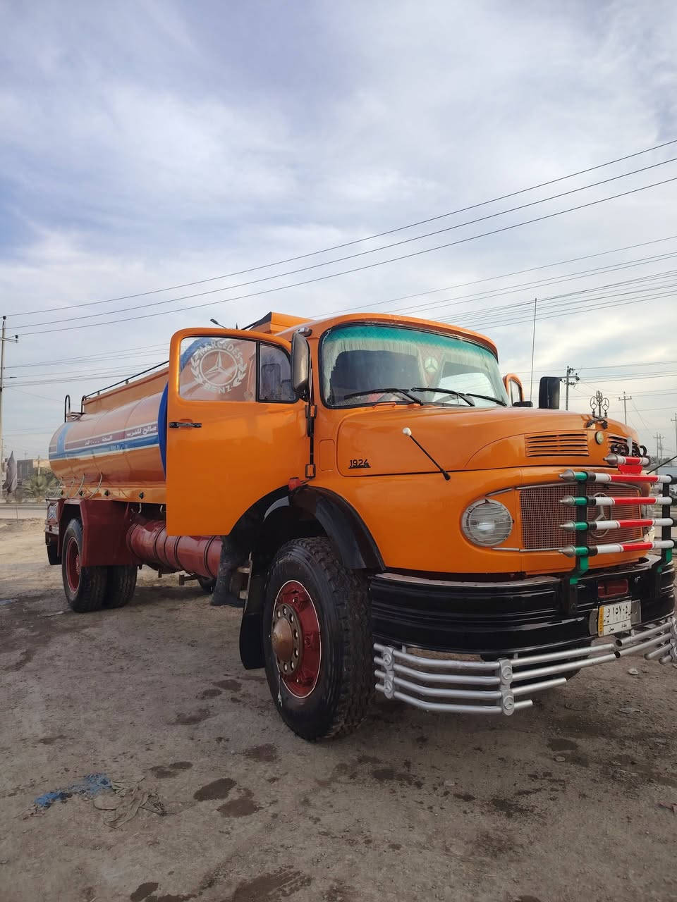 سلام عليكم اللبيع اقجم موديل 79 بل سنويه بدي ثابت سنويه جديده كير 25 فقصه اماميه دوشه جديده مكينه جديده قماره مصبوغه عام مكان سياره ناصريه الشراي ينتصل ***********
