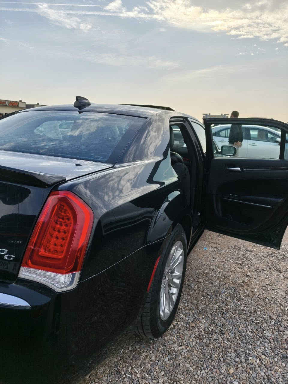 السلام عليكم

على بركة الله

اوباما 2015 c رقم بصره انكليزي
كفاله فقط البنيد مفتوح لغرض تعديل بارد في مقدمته الباقي كفاله بدون ايرباك بدي و مكينه و كير و تبريد
وحداده 
دخول جديد كتاب ضباط
فول مواصفات عدا الرادار
سقف بانوراما
كشنات كهرباء
ستيرن كهرباء
تبريد كشنات
تدفئة ستيرن و كشنات امامي و خلفي 
داخل جلد اسود
شاشه كبيره 
كاميرا بلاد دواره
سستم صوت الباين
السياره احلى من الصور 
مكان السياره ذي قار 

غير متواجد على فيسبوك مكلف بالنشر 
التواصل اتصال فقط
السعر 205

‭0783 144 1130‬
