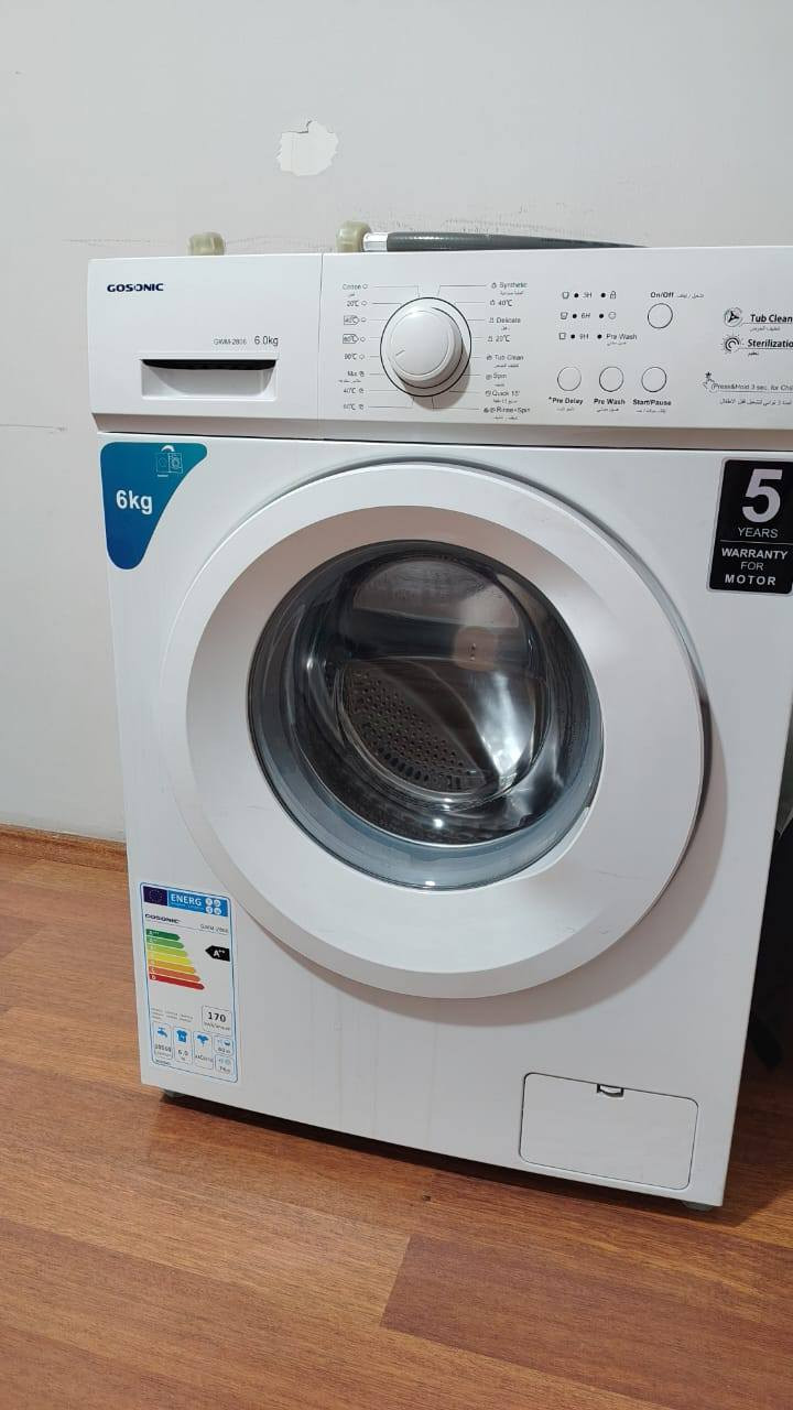 غسالة كوسونيك 6 كيلو 150 الف
براد ماركة LG سعر 150 الف
ميز طعام مع كرسي عدد 2 (20000 الف) 
للبيع التواصل على الرقم ***********
