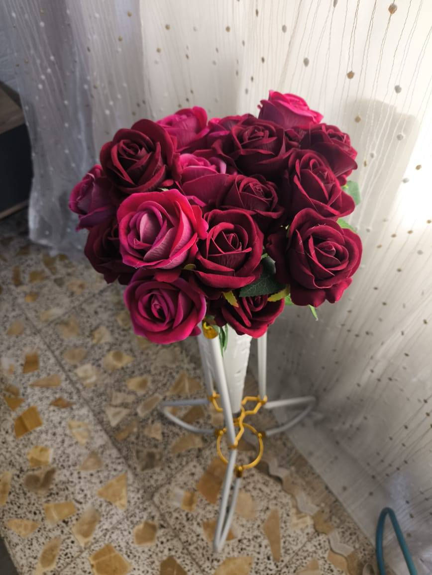 جمال الورد ولمزهرية 😍ورد صنع يدوي ستن متوفر وصناعي هم متوفر 😍


**إذا كنت صاحب هذا الإعلان وتريد حذفه لأي سبب، رجاءا أرسل رسالة إلى الدعم الفني**