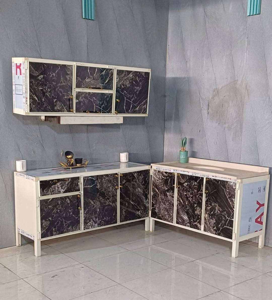 كاونتر ارضي وملحق متر ونص 
سنك  متر وعشرين 
السنك مرمر صناعي 

السعر 200

التوصيل 🚚🚚🚚
داخل بغداد مجاني 
اطراف بغداد (15) الف 

محافضات حسب بعد #للحجز_او_الاستفسار_مراسلتنا_دايركت📩 
#متوفر_توصيل_جميع_محفضات_العراق 
##ضيفوني #الاكسبلور_فول #بيع_لايكات#غرف نوم صاج  #لايكاتكم_تسعدني #explorepageready  #تعليقات#اثاث متنوع  #تعليقاتكم_تسعدني


**إذا كنت صاحب هذا الإعلان وتريد حذفه لأي سبب، رجاءا أرسل رسالة إلى الدعم الفني**