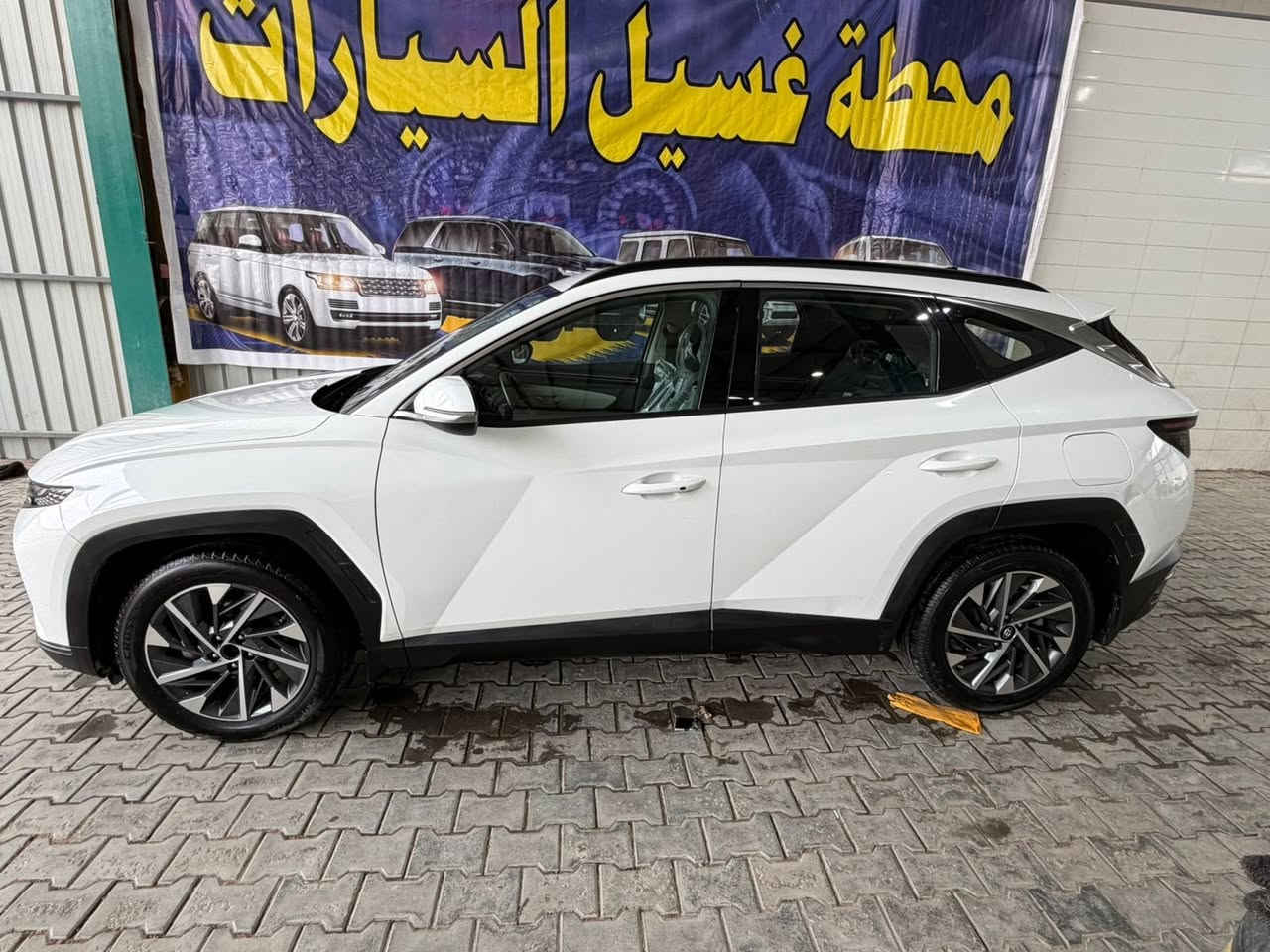 لبيع توكسان مديل 20 شكل 21 مكفوله مكانين بارد جدن بصيط مواصفات بصمه كشن كهرباء ماشيه 92 الف رقم ***********
