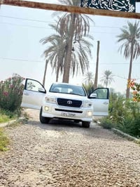 لاندكروز • ٢٠١١ • فتحة سقف بنوراما