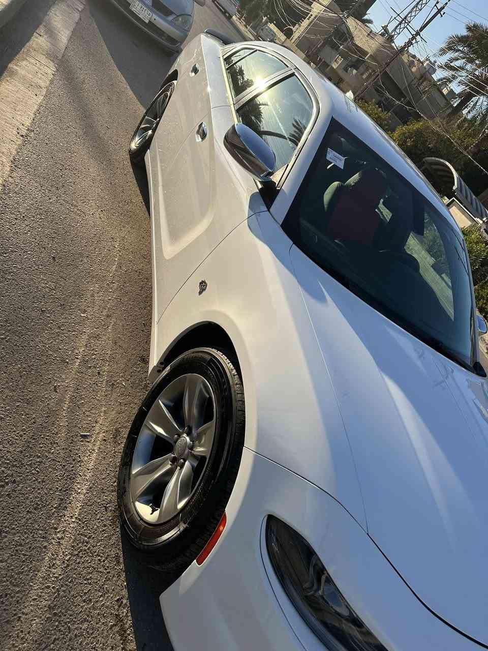 السلام عليكم من رخصه الأدمن للبيع  2016جارجر ٣٦٠٠  Sxt وارد كندي كلين بدون حادث على البلاد حته دعاميات بلاديه فقط الاماميه مصبوغه وتكحيل كارت مثل ما بصور فحص وهزه جديد وسنويه لل ٢٠٢٣٠ وبأسمي شخصيا حداديه جديده مع دبلات تخم تاير جديد اي كلوب بشاشه ممشتغل عدا الكير بي طبه كلش خفيفه بس مو كايم ومستعد اخسر فلوسه 

المواصفات تحكمات استيرن تشغيل عن بعد كشن حضن مع تدفئه بالكشنات الأضافات الكامره والزنون 
السعر 211 ورقه$ 

ملاحظه الميعجبه المنشور خلي يعبره والشراي يتصل  تحياتي 
     للأتصال *********** 
مكاني بغداد السيديه
