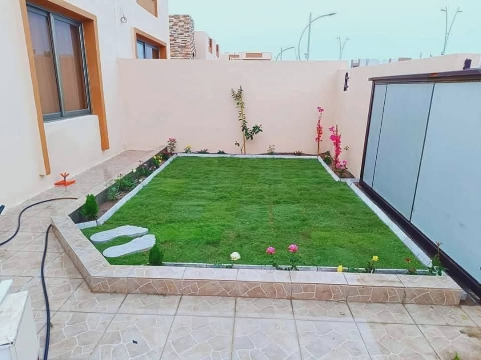 ترتيب وتصميم الحدائق داخل المجمعات وخارجها.
*********** 📞📞
