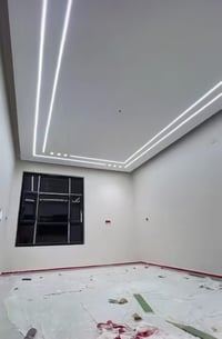 اخوتي محتاج شخص يشد بروفايلات ويربط كهربائياته كلشي ممدود مجرد تربط وت...