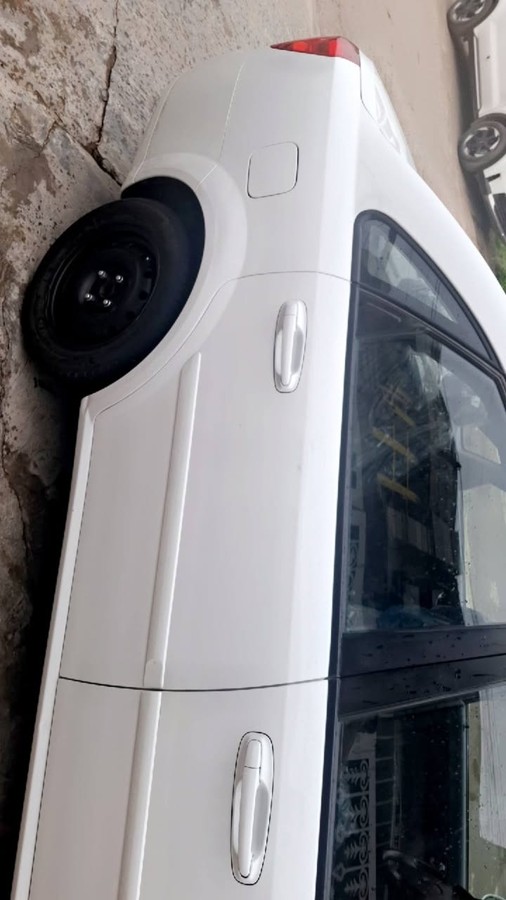 السلام عليكم 
للبيع اوبترا ٢٠١٣ خليجي 
ماشية ١٠٠ الف 
كفاله عدا شخص بالباب شبر
رقم سليمانية الانكليزي 
هزه ورقم وسنويد جدد
صدر امامي خلفي جدد 
السيارة ع وضع الشركه 
تخم تاير جديد 
السعر خاص بسبب النفوس الضعيفه
للاستفسار ***********
