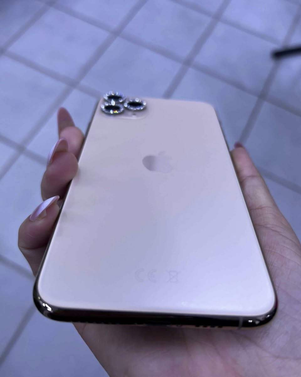 iPhone 11 Pro Max mzl na9i fih 256 Gb Lita 90 bghit nbi3o mfih ta mochkil li bgah marhba


**إذا كنت صاحب هذا الإعلان وتريد حذفه لأي سبب، رجاءا أرسل رسالة إلى الدعم الفني**