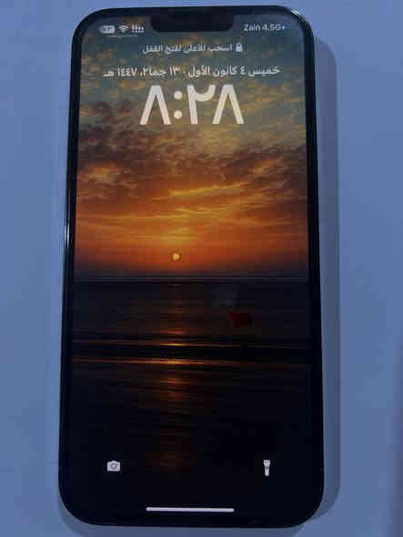 السلام عليكم. ايفون 13 برو ماكس تك شريحه شرق اوسط نظيف 100% اي شي ما مبدل بي لون بحري بطاريه 79% الشراي يجي خاص او يخابرني ***********
