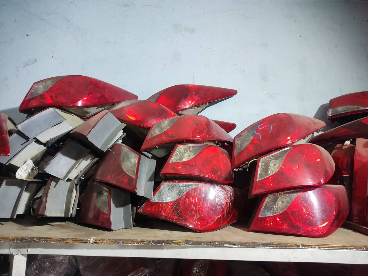 بك لايت النترا مضلع 2012 طخم 100
بك لايت سوناتا مضلع 2012 80 عرض خاص لفترة محدودة
***********
***********
