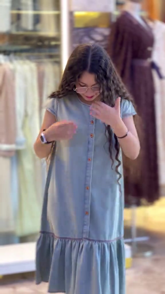 فستان انيق وراقي للعيد قياس ٩-١٣ سنة يوجد ترصيل لجميع المحافظات العنوان بغداد شارع فلسطين قرب الجامعة المستنصرية داخل مجمع الاميرة⁩


**إذا كنت صاحب هذا الإعلان وتريد حذفه لأي سبب، رجاءا أرسل رسالة إلى الدعم الفني**