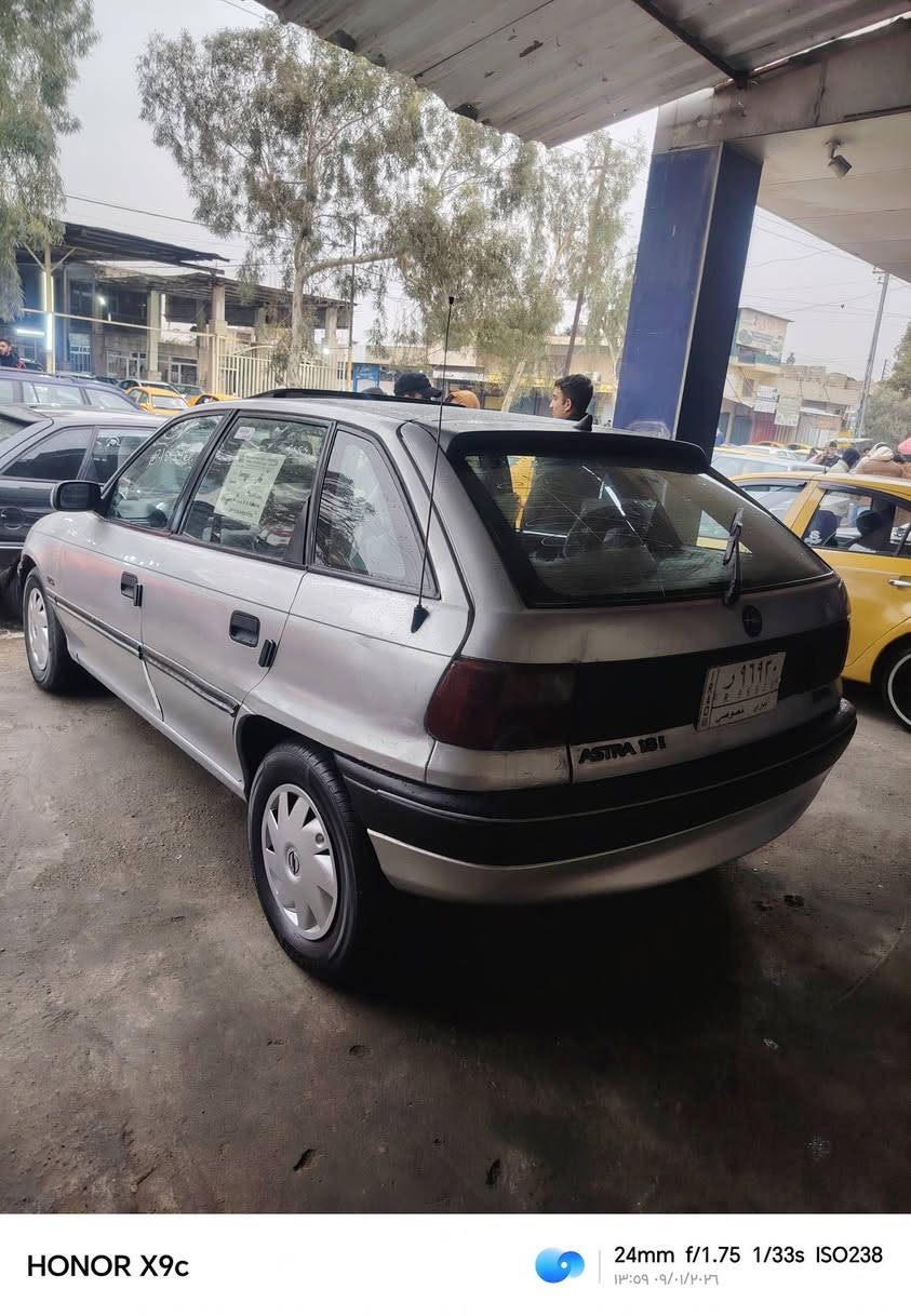 من رخصة الادمن... استره للبيع حجم 18 كير ومحرك شرط. صبغ بس الدواير سيارة جهازه فتحه سلايت طخم جديد سنويه عظم شرط الوكاله والتحويل.. داخل فول نضيف جامات كهرب موديل 92.. السعر 48 بيها مجال للطيبين.. العنوان موصل الأيمن ***********
