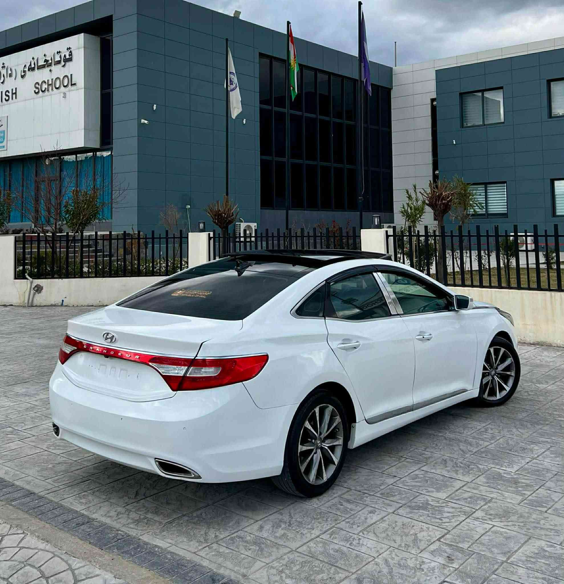 هۆندا ئەزیرا✈️📦 4پستۆن 2012قەپات ماسەفات ✈️📦پانۆراما ٤کوشن جلدو هیتەر شاشە گەورە ئیکۆ بەدوگمە دەبل تڕاکشن کوشن ساردو گەرم سوکان هیتەر سوکان ڤۆلیم تاقانە لەجوانی 4تایەو ویلی لۆکی بۆ بەسراوە سەیارەکە بی کیشەیە نرخی 68گەلاو مەحامەلەکی برایانە شوین ڕانیە*********** 📦✈️ رانية, السليمانية
