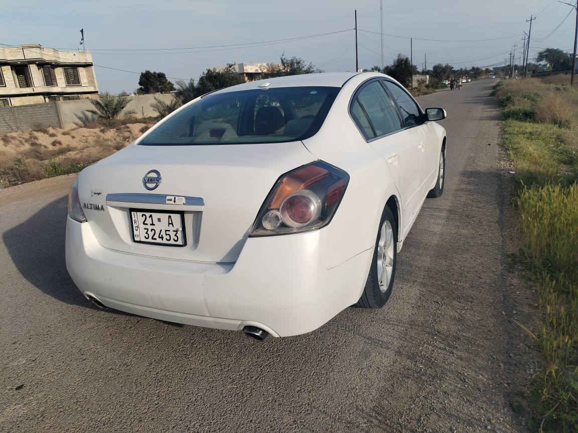 السلام عليكم
اولتيما موديل٨
وارد خليجي
قطعتين تبريد
داخله لونين 
كير مكينه مكفولات
صدر تخم تاير جدد
سنويه رقم جدد
السونار مرفق بالمنشور
السياره جديده
بيع أو مراوس
للإستفسار ***********
مكان ديالى السعر ٨٨ المقدادية, ديالى
