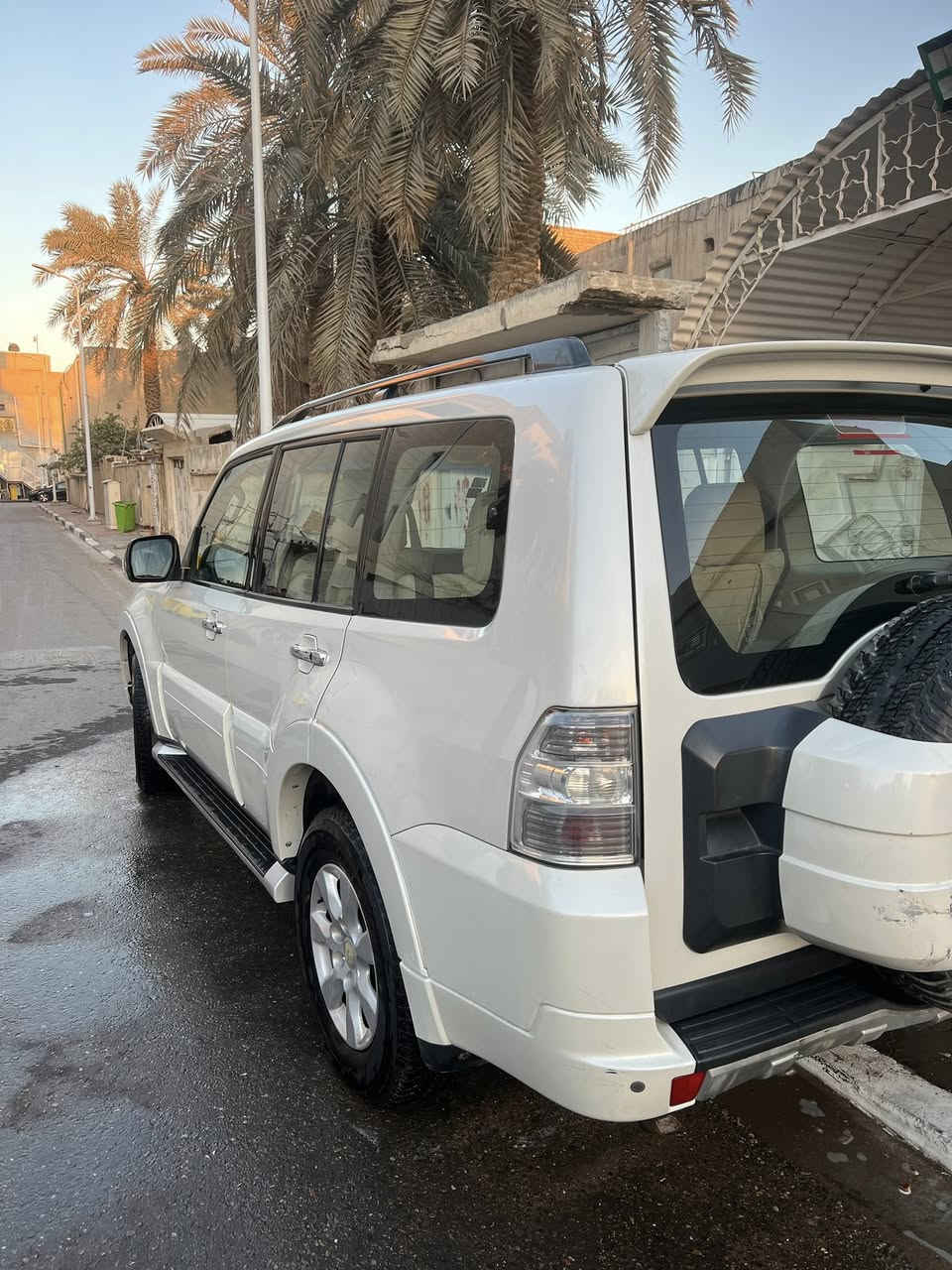 باجيرو حبتور 2014 خليجي رقم بصرة انكليزي بأسمي
مواصفات فول 
السعر 165 ومجال بسيط للشراي عنوان بصرة مناوي باشا. 
***********
