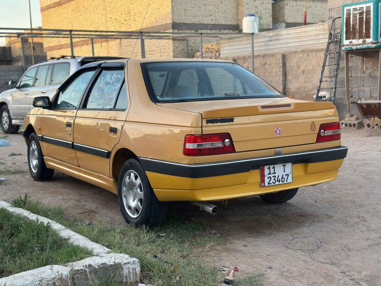 السلام عليكم
بيجو 405 موديل2010 
جاهزه كير مكينة حدادية 
سيارة بأسمي رقم انكليزي
مصفرة هيئة وغرامات
السعر 25 ورقة 
***********
