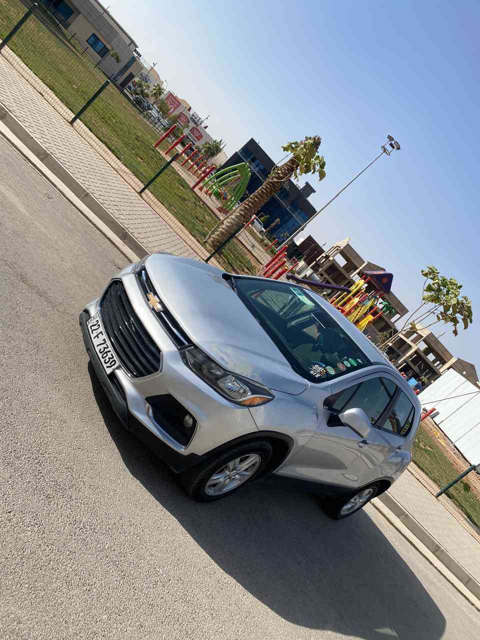 شوفرليت تراكس
موديل 2020 

105  ورقه ومجال بسيط ماكو هيج سعر بسوك

لون سلفر المرغوب تبريد ثلج 
محرك ١٥٠٠ 

 جاملغ صبغ وتقريبا اربع اصابع صبغ بلبنيد فقط + 2 ابواب كلير امريكا فقط 

بجم كبس برغي مو مفتوح صور الحادث والتقرير موجود

گير اوتو شاشه كامره تحكم ستيرن وبعد مواصفات حلوه

رقم اربيل بسمي 

3gncjksb0ll296480

سنويه رقم هزه كله جديد لحد 2028
مكاني اربيل105 ورقه  وبيهه مجال كلش بسيط للشراي

***********
***********
