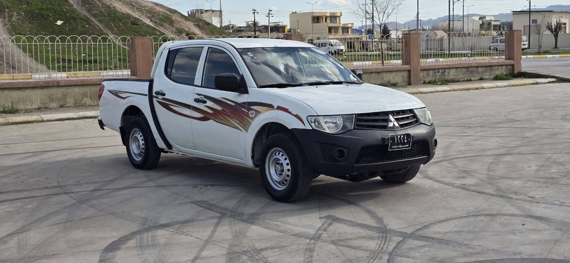 مستەربۆشی مۆدێل2010بڕاوەی بدوبەی علوج کەفیلی ماڵی مەدەنی دەکەم دوسێ پەڵە بۆیاخی هەیە چوارتایەی مام ناوەندی لەژێرە چرکەی تیانیە گێڕومەکینە بەشەرتی فیتەر مەکینە بانزینە کارەبای هەموگیانی ئیشدەکات تەبریتی ئیشناکات بەس کۆپلێسەری پێوەنیە دەعمولێدراوی نیە ماڵی دۆستە دینارێک مەسرەفی نیە سعر53گەڵاو مەعمەلەیە برایانەی تایە شوێن هەڵەبجەی تازە ژم***********ڤایبەرواتساپ لەسەڕەقەمە دار بنديهكان, السليمانية
