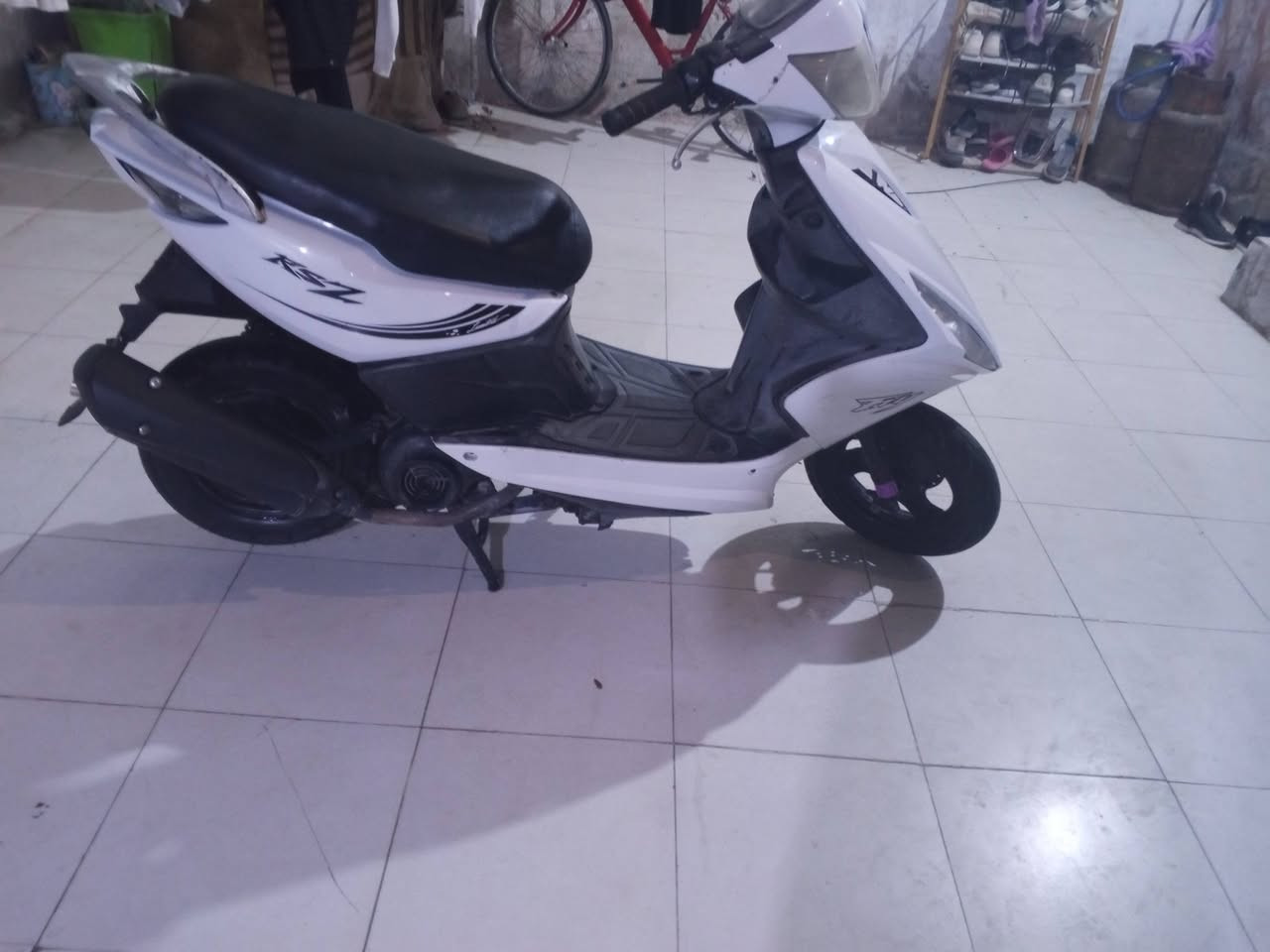 السلام عليكم دراجه ماكس ياباني أصل ياباني موصيني دراجه ماكس مضلع مكينه تخبل شلعه ومعدل تشك الكاع مكينه 55 نكره سلف وهندر نص دكه تشتغل الدراجه كلش حلوه ونضيفه كلوب عالي ناصي اشاير بك لايت قفل جنطه قفل سكان كله شغاله عليه كزوز FM دبلات وتواير بل جيس دراجه تاخذه تترحملي عليه وعلي للبيع اومراوس حسب القناعه المكان ناصريه مركز السعر 500وبيه مجال للشراي وبخدمتكم رقم الهاتف ***********
