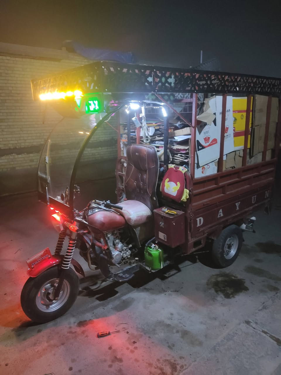 ستوته دايون موديل 2017 اوراق كامله ستوته كامله محجر ابو الباب جامه اماميه مسجل نيسان مع سمعاته كامله مكمله شغاله هندر واحد مكينه موديل 2022 بيهاا بس راجز السلف تسوي وبيهاا خيط بخار قليل بس تريك للببصره تطلع بيهاا سعر مليون وبيها مجال للطيبين للاستفسار خاص موجود وتصال عل الرقم ***********
