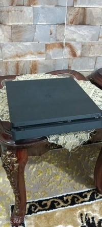 بلي فور • استخدام قليل • شاحن UPS