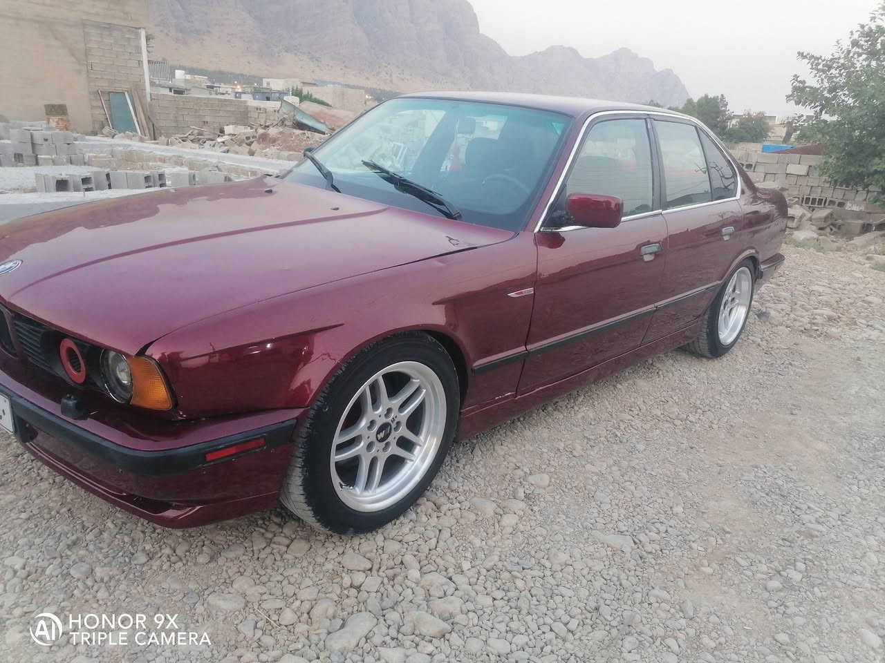 بئیم 93
525گیر عادی
دیجیتاڵ
بێ دەعمو لیدراو 
گیرو مەکینەی بەشەرتی فیتەر
پیشو پشتی کەپس
علوجە
4تایەو ویلی m17
گیرومەکینەو اکسلو دەنک دوکەلو بوخارو مەدەنی بەشەرت
خوار بازار 
گۆرینەوە ئەکەم بەشتێ بەدلم بیت
شوین رانیە 
وەتساب
فایبەر
***********
