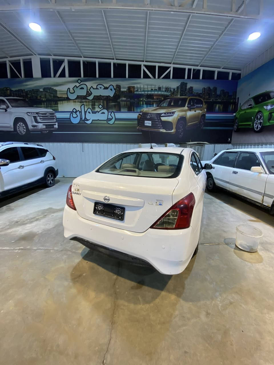 السعر 85 مجال بسيط جدا جدا جدا 
نيسان صني 2023 هندي اصل بليته زركه 
بدون رقم منفيس باسمي تترقم كل المحافضات 
بليته زركه 
اشاير بلجاملغ 
يدات نيكل 
شاشه صغيرة 
منافذ شحن 
مكينه وكير مكفولات 

السيارة بيها بنيد صبغ فقط 

والجاملغ الامامي بي بارد مقدار كف اليد 
كشن العبري موجود بلسيارة باقي بس تشدة اكو بعد غراض موجودات داخل السيارة باقي بس تشدهم 

السعر ((85)) // مجال جدا جدا بسيط 
مكاني النجف // للاتصال // ***********
