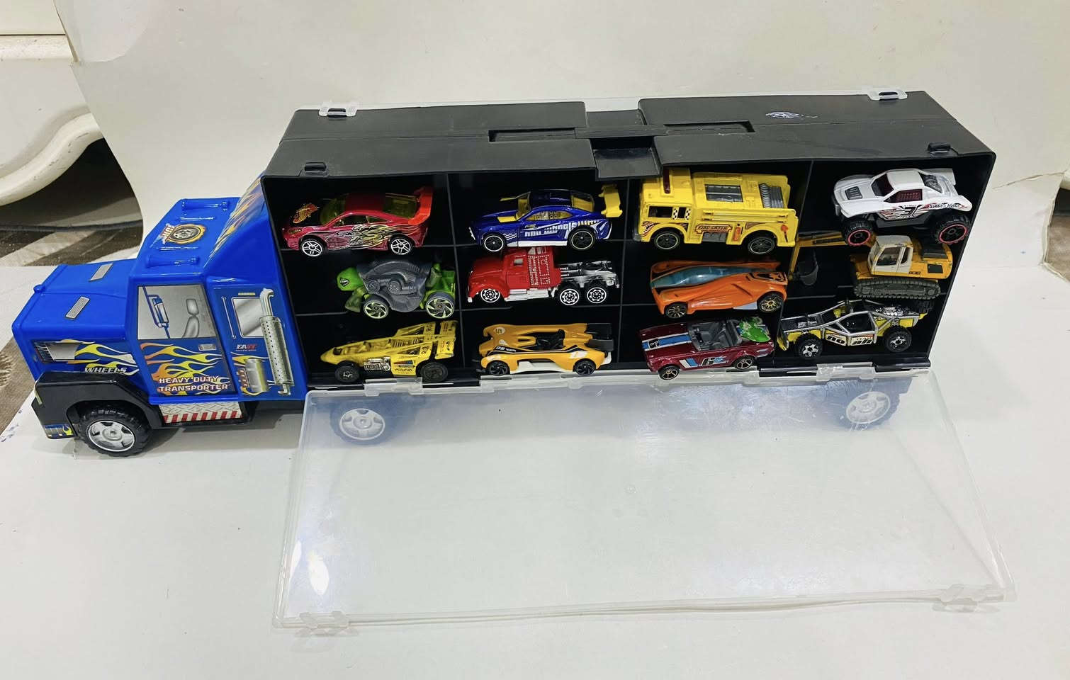 حاملة سيارات كبيرة بلاستك
الطول ٤٧ سم ارتفاع ١٧ سم
تحمل ٢٤ سياره حديد
استفسار عالخاص
متوفر توصيل


**إذا كنت صاحب هذا الإعلان وتريد حذفه لأي سبب، رجاءا أرسل رسالة إلى الدعم الفني**