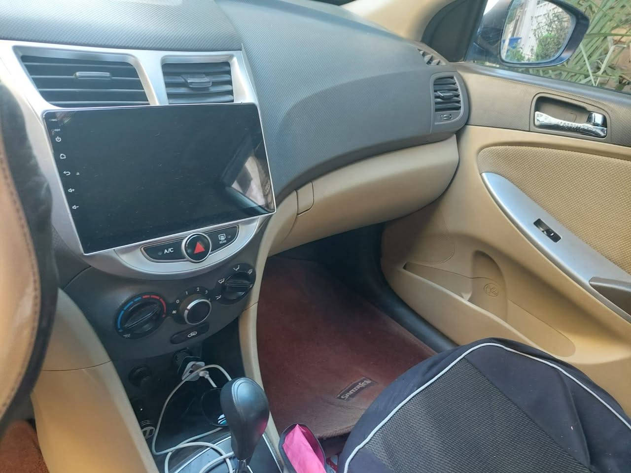 السلام عليكم ورحمة الله وبركاته
مكلف بالنشر @ مكلف بالنشر 
اكسنت 2014خليجي السيارة نظيفة وخير من الله مكان السيارة بغداد حي الجامعة للتفاصيل ومعرفة المزيد الاتصال على صاحب السيارة ***********
علما السعر المطلوب 115$ وبيها مجال أن شاءالله
