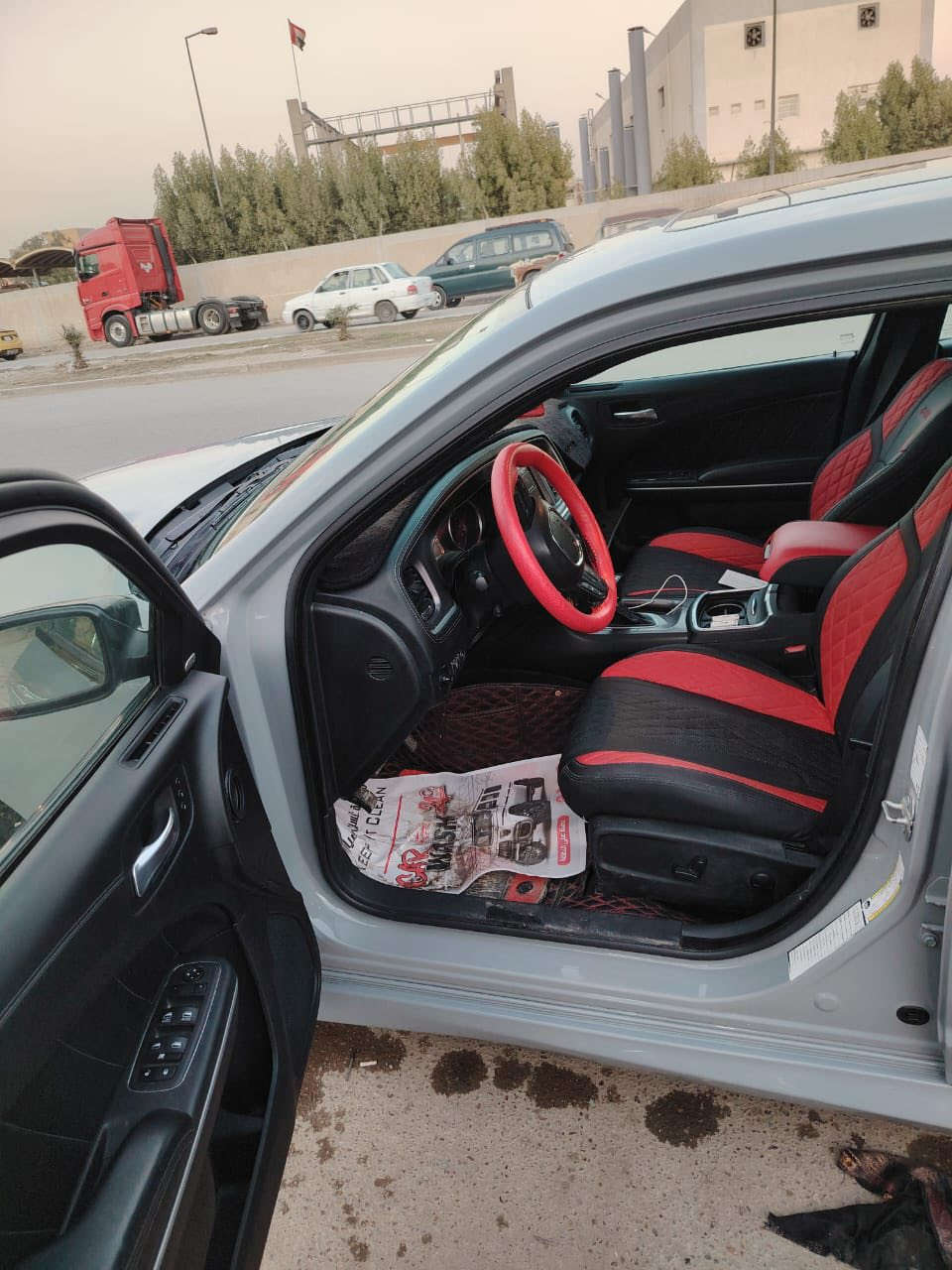 السلام عليكم اقره تفاصيل وصور قبل الاتصال رجائا دوج جارجر ارتي ماكس فول ماشيه 42 اصل محرك 5700 موديل 2022 لون سموك مواصفات المعروفه عن ارتي ماكس فول فول موصفات سيارة كير محرك كفاله وبرمجة تخم تاير جديد تراي صدر اكسل كاردن كله كفاله تبريد منظومة جديدة كهربائيات كله بلادية حادثه موضح بصور جاملغ تبديل بنيد نفسه جاملغ صبغ فقط حادثه مال امريكة سونار وصور حادث  باب خلفي كلير جاملغ هم ناشره سيارة رادارات بصمة كشنات تبريد تدفئة ستيرن كهرباء حساس خلفي كامرة شاشة كبيره شفتات ستيرن سوبر تراك باك خزن ميموري تشغيل عن بعد كلوب واحد ما بيه مشتغل عطل جاهزه للاخير بيع  رقم بغداد نكليزي سنوية بسمي هزه جديدة سعره
235 وبيه مجال مكانه بغداد البياع ***********
