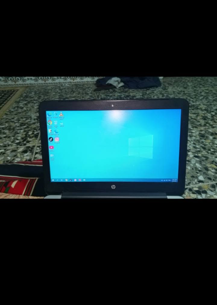 لابتوب للبيع السعر 100 نوع الابتوب hp laptop حجم البطارية 1000  حجم الشاشه 14 انج الرام 4GB يحتوي على ثلاث مداخل USB ومدخل HDMI ويحتوي على جميع برامج التصفح الفيس التلكرام الانستجرام اليوتيوب ويحتوي على جميع برامج الورود والا كسل والبور باتت   ومع الابتوب ماوس  وسماعه وشاحنة للاستفسار الاتصال عله الرقم *********** وبي واتساب
