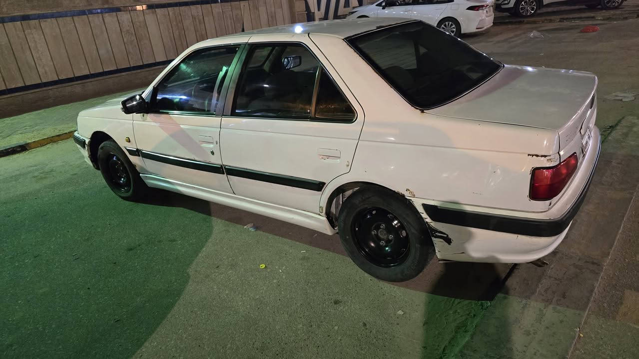 السلام عليكم بيجو بارص ٢٠١١ مكينه كير حداديه جديد رقم نجف مداور ثاني يوم مكان السياره كوفه السعر ٣٣ وبيه مجال اتصل ***********
