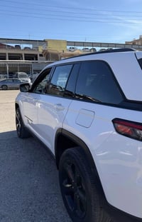 جيب گراند شيروكى 2023 سعر :252  حجم المحرك : 3.6L(6سلندر ) ملاحظة : فق...