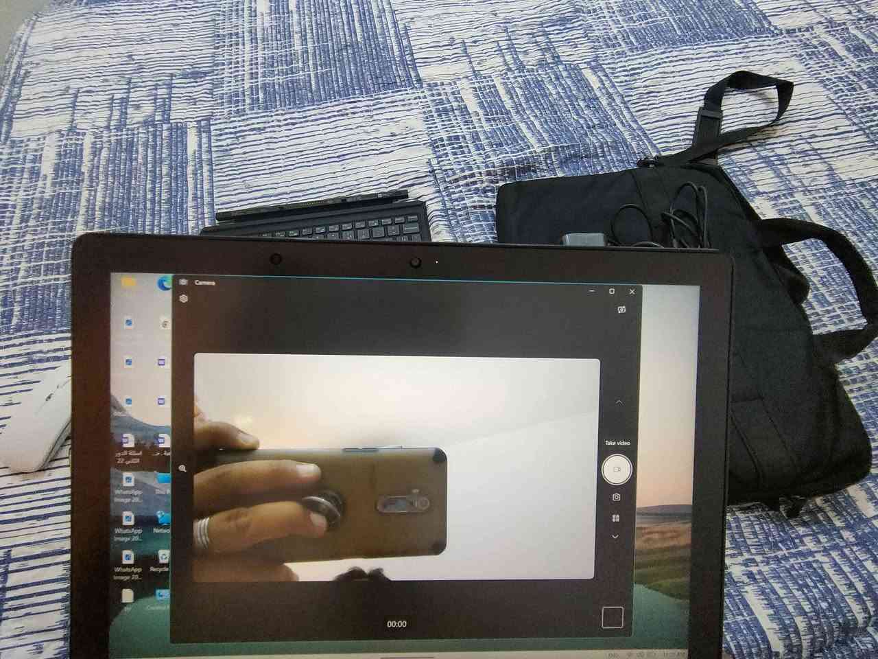 إقرأ المنشور زين .....
لابتوب تابلت Dell latitude 5290 2in1 
لابتوب تابلت كيبورد منفصل 
هارد256
رام 8
كارت الشاشه 4 متصل 
WiFi
Bluetooth 
كامرة أمامية و خلفية 
ماوس وايرلس 
قلم لمس
شاحنه اصلية 
حقيبة 
التابلت نظيف جدا استخدام قليل 
ملاحظة. لاينفع للألعاب 📢 لا ينفع للألعاب 📢 لا ينفع للألعاب 
يفيد للدراسة و المحاضرات و البحوث و العمل 
برامج الأوفيس و التواصل الاجتماعي 
للاستفسار الاتصال على الرقم 
*********** ديوانية, القادسية

