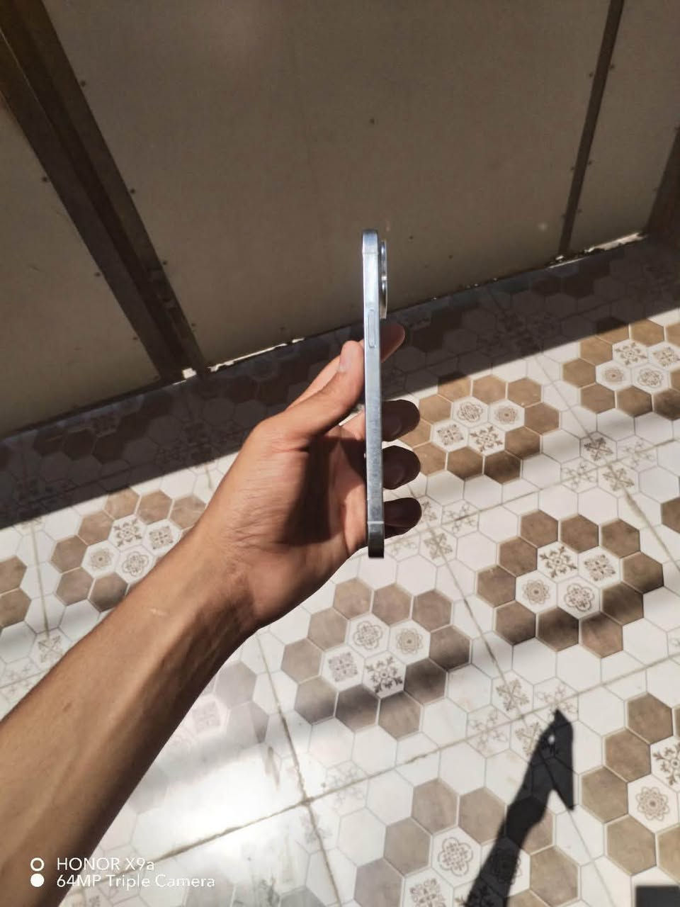 ايفون 12برو ماكس ذاكره 256 بطاريه 75  وتر بروف نضيف مامفتوح قيم بما يرضا الله وتعال افحص واخذ  *********** واتساب
