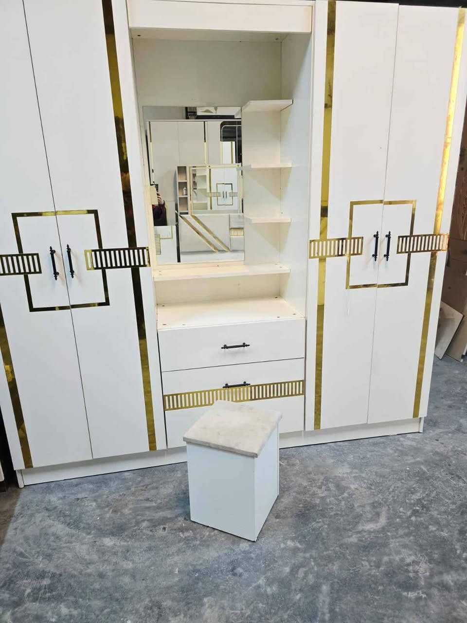 غرفة نوم مستعملة🇹🇷
نضافة90 ٪💯
عدد القطع / 6 
نضام / أبواب 💢 
سعرها / 575 💸
شد ونقل داخل بغداد مجاني🚛
يوجود توصيل محافضات 🚛


**إذا كنت صاحب هذا الإعلان وتريد حذفه لأي سبب، رجاءا أرسل رسالة إلى الدعم الفني**