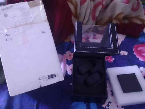 حافظة  أو عارضة ساعه جديده مع الكتلوك بالكارتون للبيع 20 الف فقط 
***********
