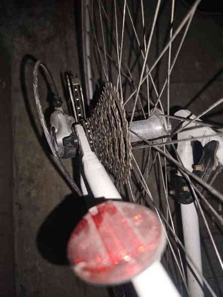 السلام عليكم
لويس 8*3

سعر 230الف وبيه مجال 

للتواصل ***********
