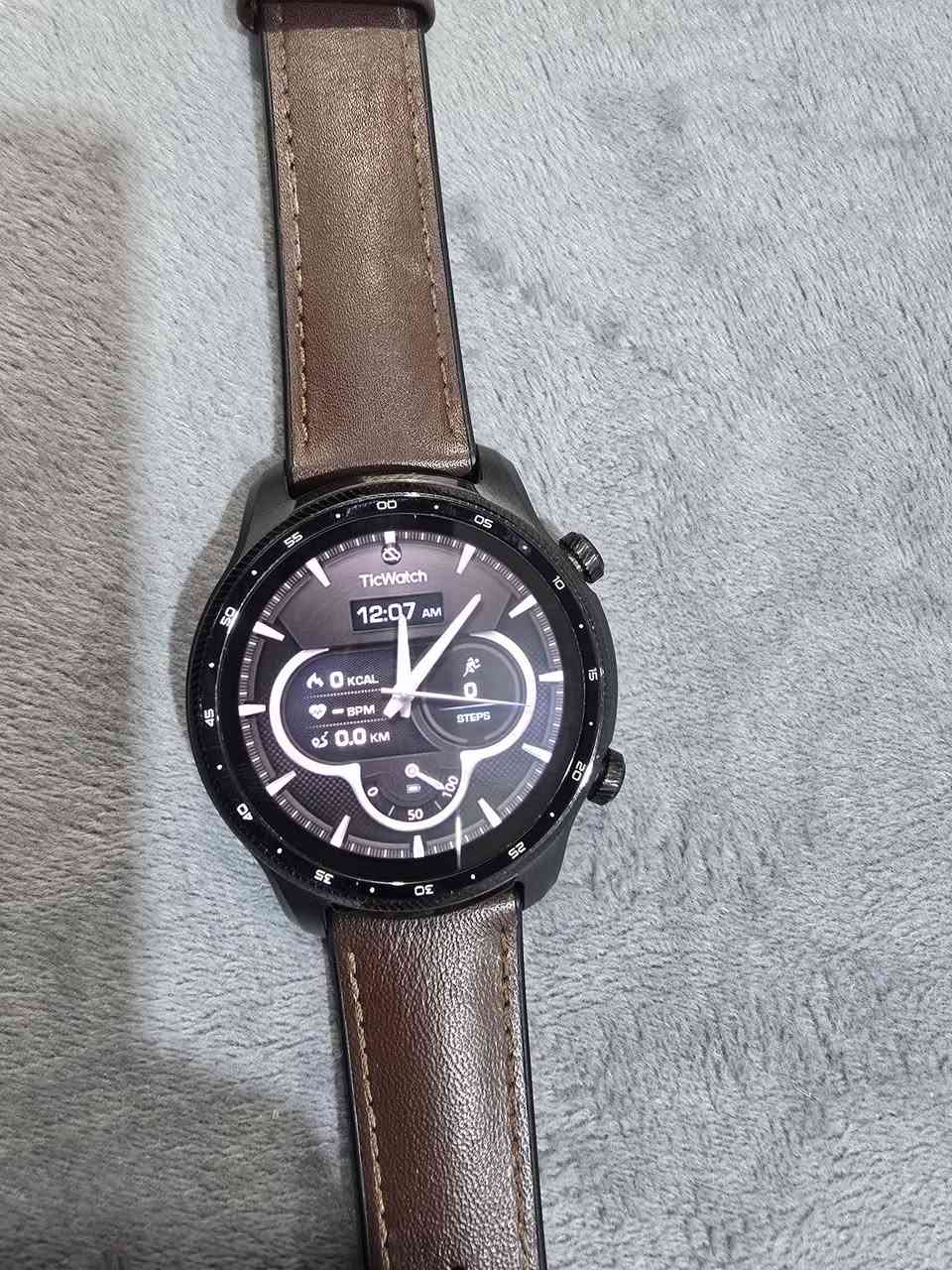 ساعة سمارت ticwatch pro 3 ultra
بيهه كل البرامج الرياضية ومراقبة الصحة 
وتستقبل اتصال من التلفون وتكدر تربطهه مع هواتف اندرويد والايفون
الساعة كلش جديدة (استخدام قليل والنظافة واضحة بالصور )  الجاد بالشراء يدخل خاص ما اجاوب تعليقات 
مكاني بغداد . السيدية ومتوفر توصيل لكافة المحافظات ...


**إذا كنت صاحب هذا الإعلان وتريد حذفه لأي سبب، رجاءا أرسل رسالة إلى الدعم الفني**