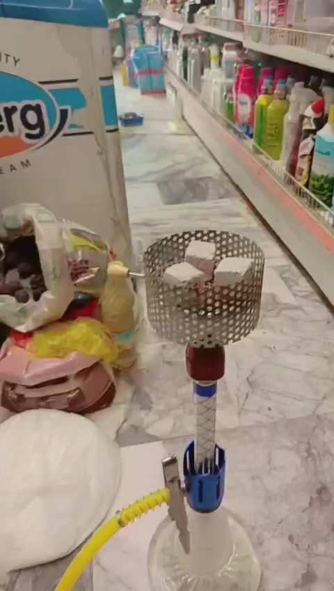 السلام عليكم
متوفر فحم اندنوسي مربع فقط درجة ثانية وزن الكارتون 10 كيلو 
وزن القطعة 20 غم 
حجم القطعة 2،5سم
اخر 6 طن تصفية بسعر  الاستيراد 
سعر الطن =2 مليون 
الطن 100 كارتون =20 الف الكارتون فقط
الكارتون تحتوي 500 قطعة 
مكاني بغداد شهداء البياع 
للتواصل ***********
