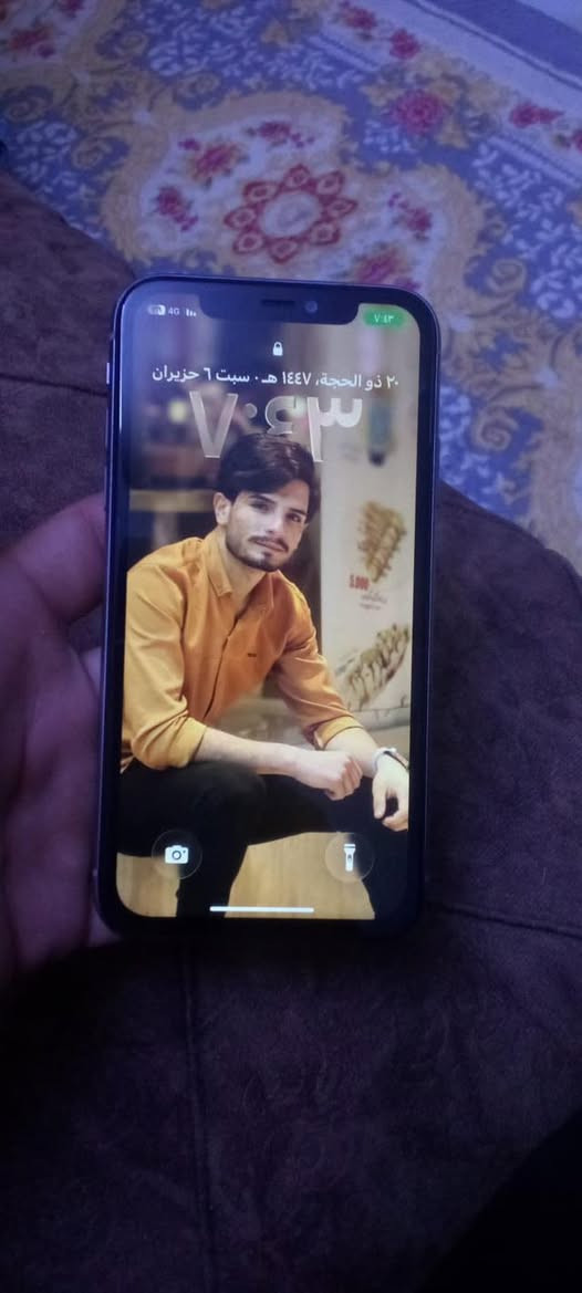 مراوس بايباد حسب لقناعه 
 سلام عليكم ايفون 11عادي مستبدل بطاريه صليه 
بيه ضمان 8اشهر جهاز نضيف كلش وصور ما وضحات كلش كمرات اي شي نضيف ذكره 128
ريده ب 215بي مجال بصيط حك جيه او مراوس بايباد تواصل وتساب بس موجود ***********
