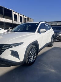 هونداي توسان 2023 خليجي  بيهه بارد بل باب الخلفي بل داير والباقي كفاله...